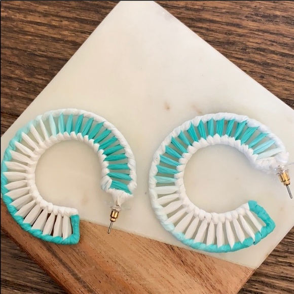 Gradient Raffia Ribbon Hoop Earrings - Picture 3 of 3